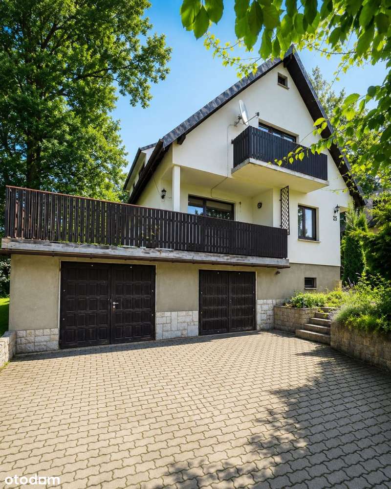 Dom z 2 garażami i widokiem na Śnieżkę