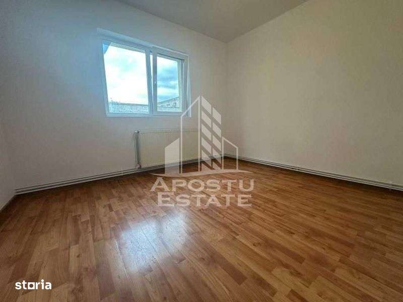 Apartament cu 2 camere, semidecomandat, etajul 2, centrala proprie - Imagine principală: 3/6