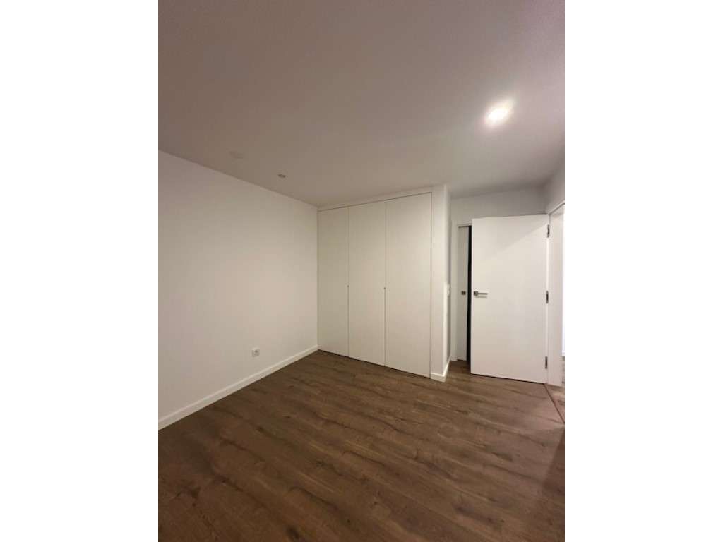 ALCOCHETE - T4 - DUPLEX DE LUXO - C/ TERRAÇO E GARAGEM/2 LUG.-8