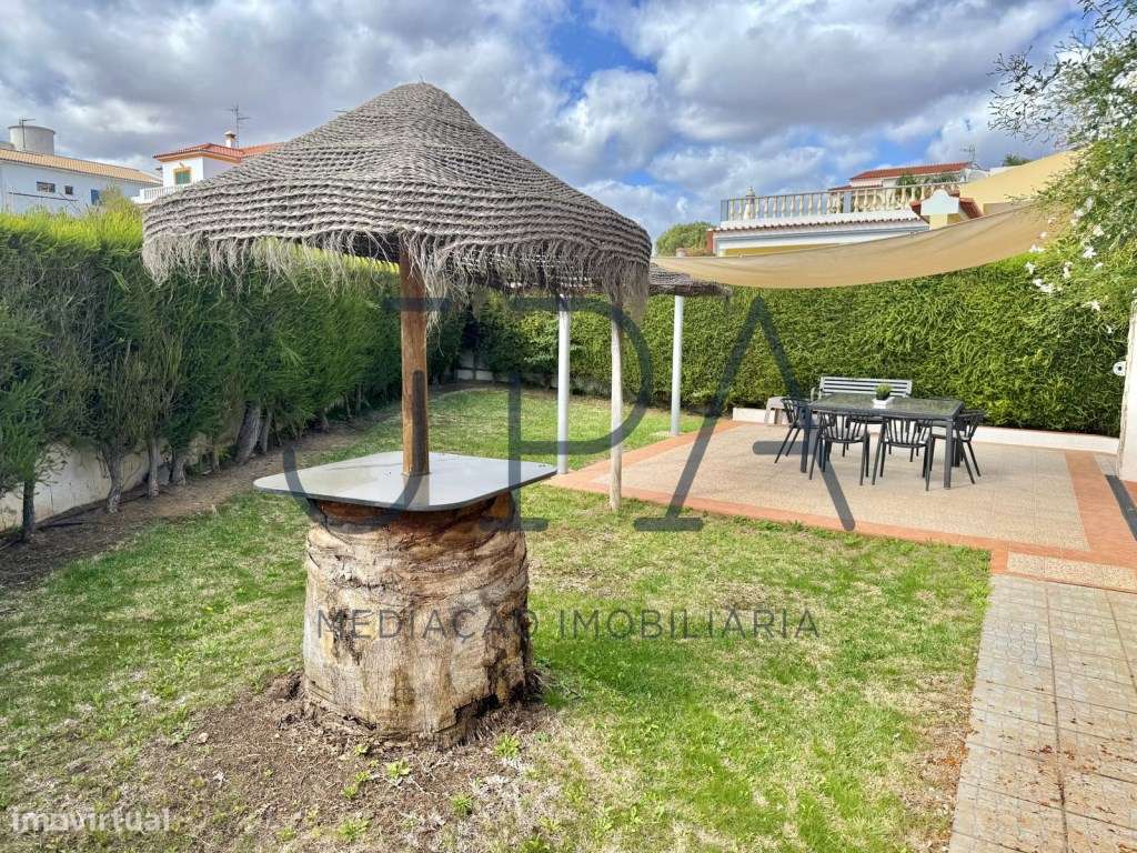Moradia Isolada V4 +1 com Piscina e Garagem,Quinta do Sobral-34