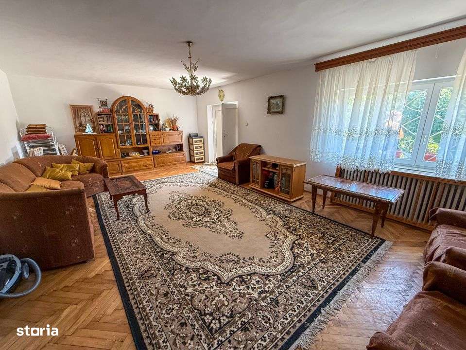 Vila cu 6 dormitoare in Breaza, lot teren 1289 mp - Imagine principală: 2/19