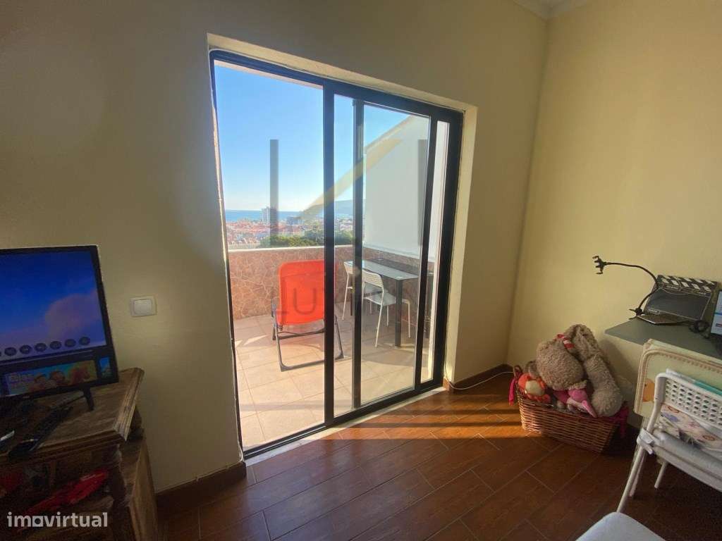 T1 à Venda - Último Andar com Terraços e Vistas Incríveis
Viva no ... - Grande imagem: 2/29