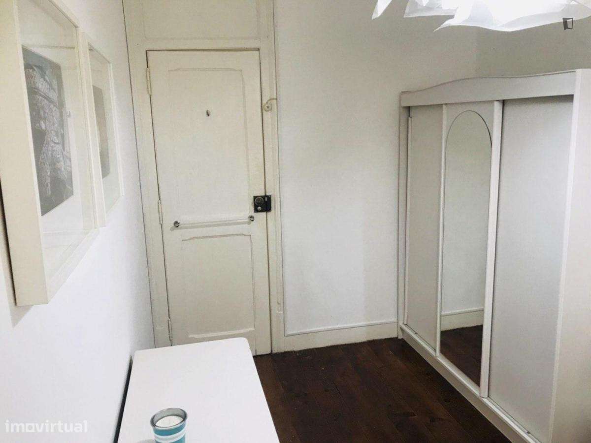 Quarto - localizado em Arroios Lisbon - Grande imagem: 3/18