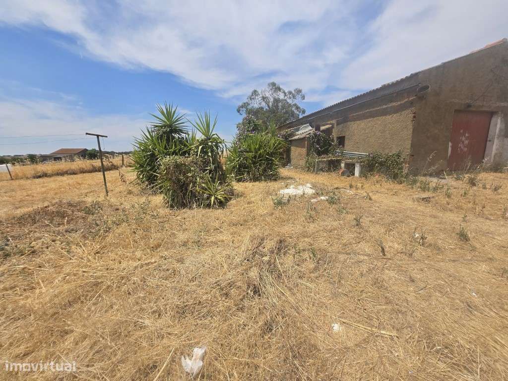 Moradia T2 com 12.250 m² de Terreno junto à Praia Fluvial das Azenh...-21