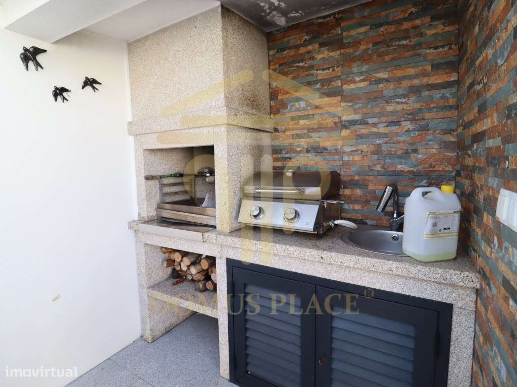 MORADIA T3 C/ JARDIM, TERRAÇO E GARAGEM | GUIFÕES-43