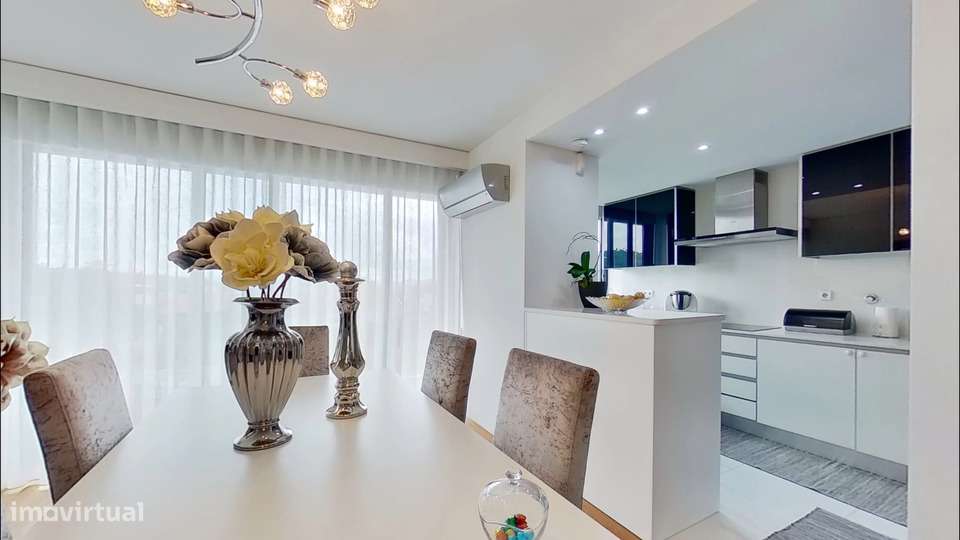 ApartamentoT1 com varanda, garagem e elevador em Valongo - Grande imagem: 5/32