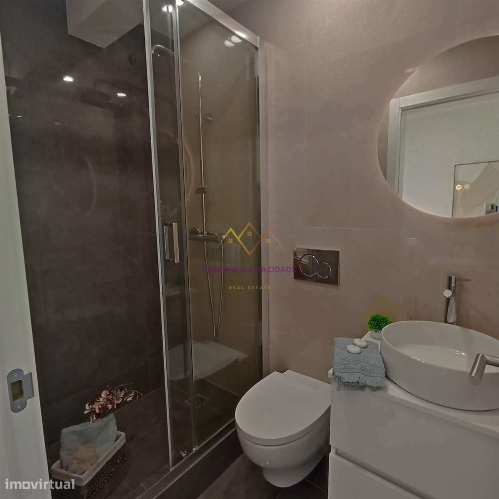 Apartamento T3 remodelado, mobilado e equipado, na melhor localização-2