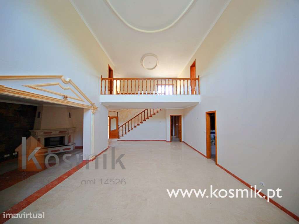 Moradia bifamiliar de Luxo para recuperar V5 + V5 :: Bucelas - Lour...-2