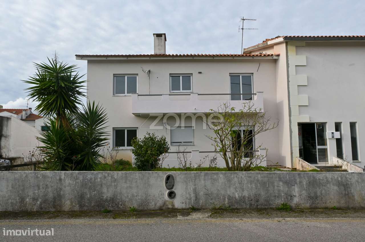 Apartamento T2 Remodelado com Garagem | Santa Clara | Coimbra-17