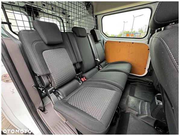 Ford Transit Connect - 13