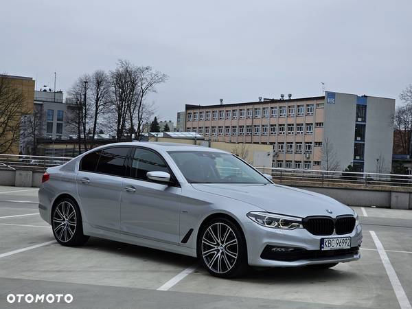 BMW Seria 5 530d xDrive Luxury Line sport - 32