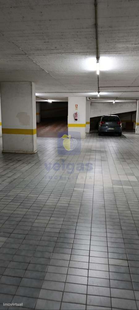 Nova Entrada - T2 na Cavaleira com Parqueamento-24