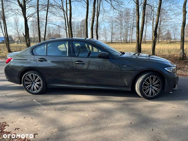 BMW Seria 3 320i xDrive M Sport sport - 2