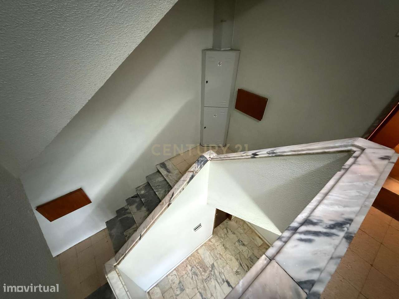 T3 no Coração da Arrentela – Oportunidade Única! 250.000 Euros-21