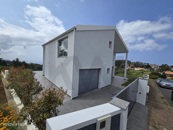 Moradia T3 com Piscina e Vista Mar nos Prazeres | Calheta-3