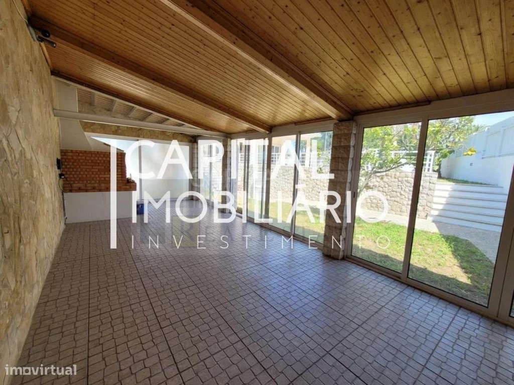 Moradia isolada V3+2 situada nas Caixas em Sesimbra com Piscina-9