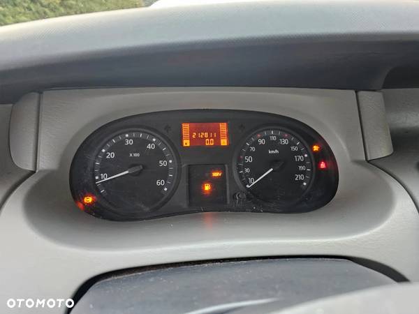 Renault Trafic - 18