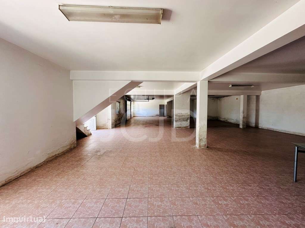 Moradia T5 com Garagem e Terreno Amplo - Quinta do Pinheirinho, San...-36