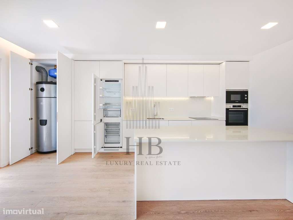 Apartamento T3 com varanda e vista Mar-12