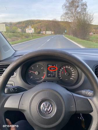 Volkswagen Polo 1.6 TDI Blue Motion Technology Comfortline - 12