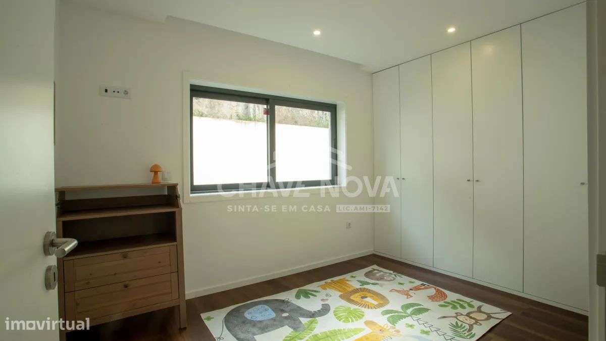 Apartamento T2 c/ Terraço e Jardim | SD/CO-8