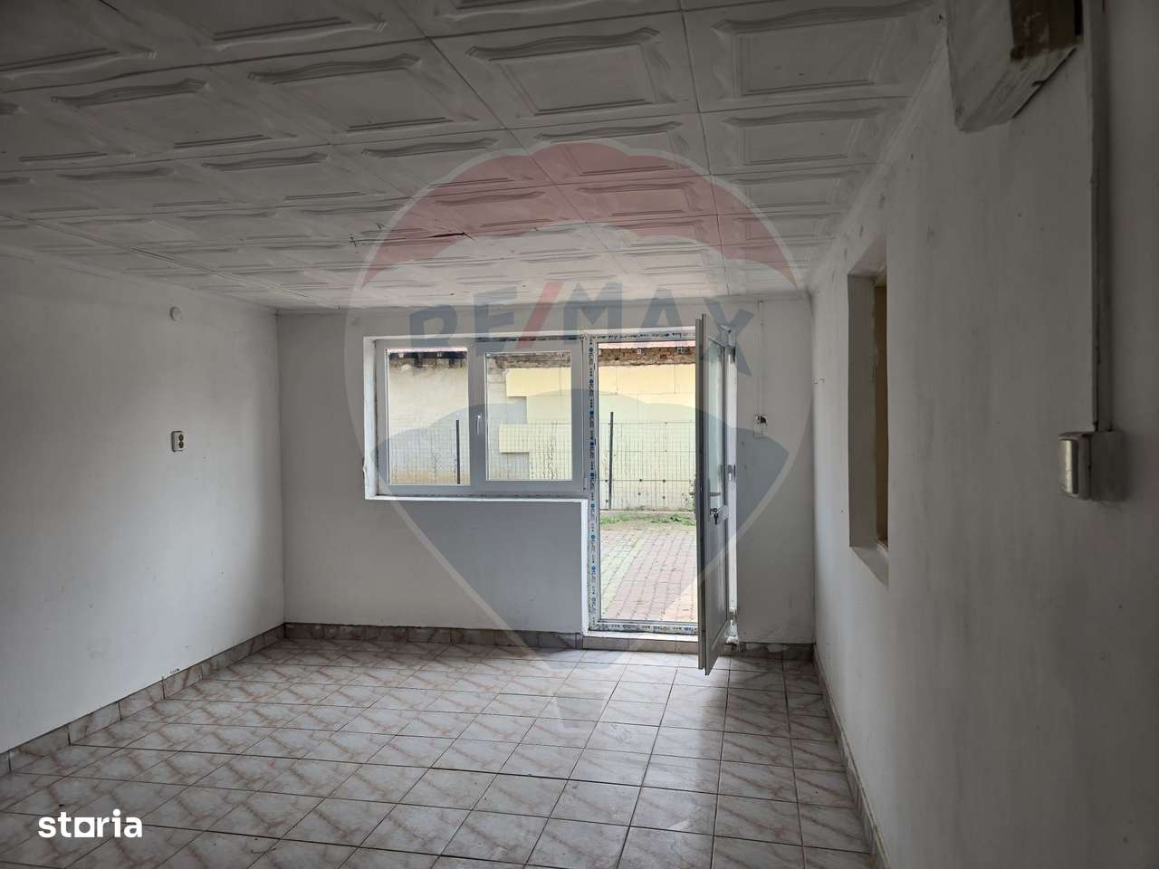 Casă / Vilă cu 4 camere de vânzare - Imagine principală: 5/10