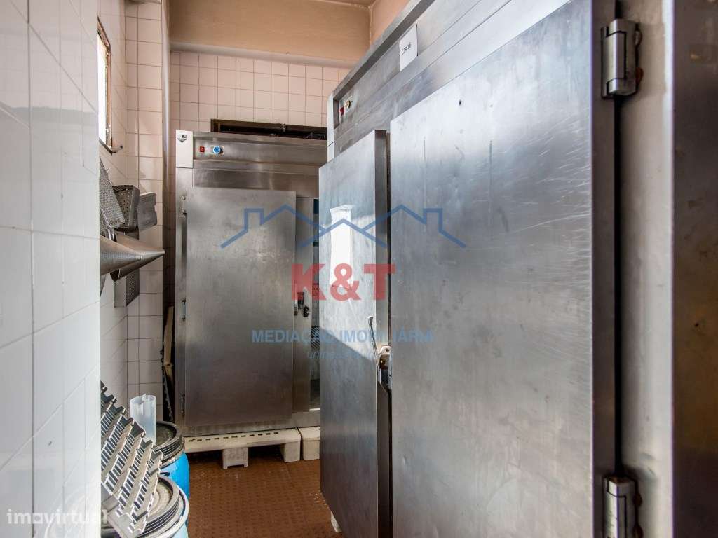 Espaço para Restaurante | Praia da Rocha | 947 m² | Inserido em Emp...-15