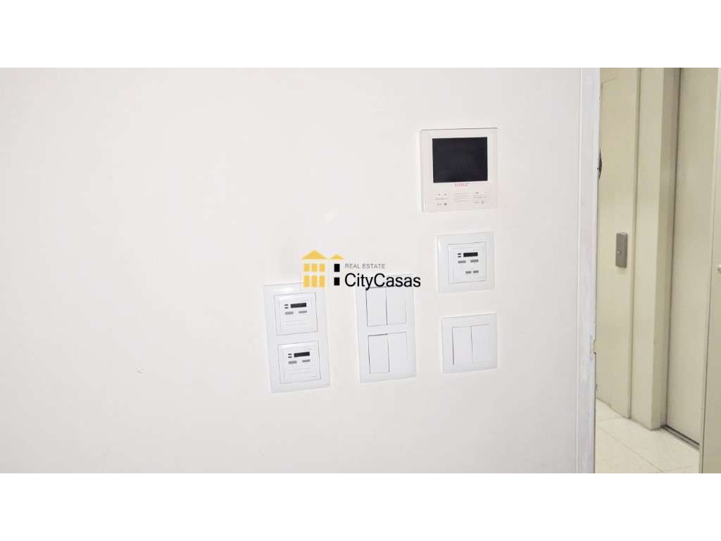 Apartamento T5 c/ Terraço e Garagem | Gondomar-17