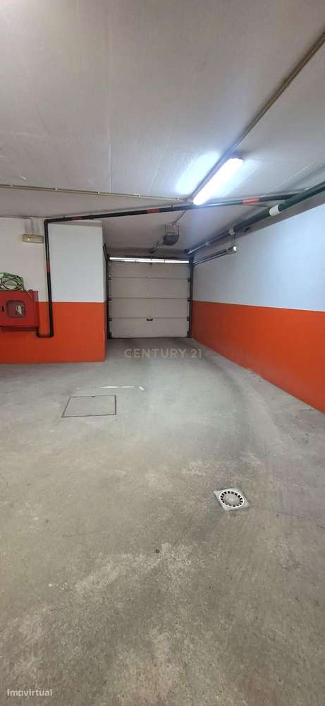 Garagem Box | Rua das Quintinhas – Charneca da Caparica-5