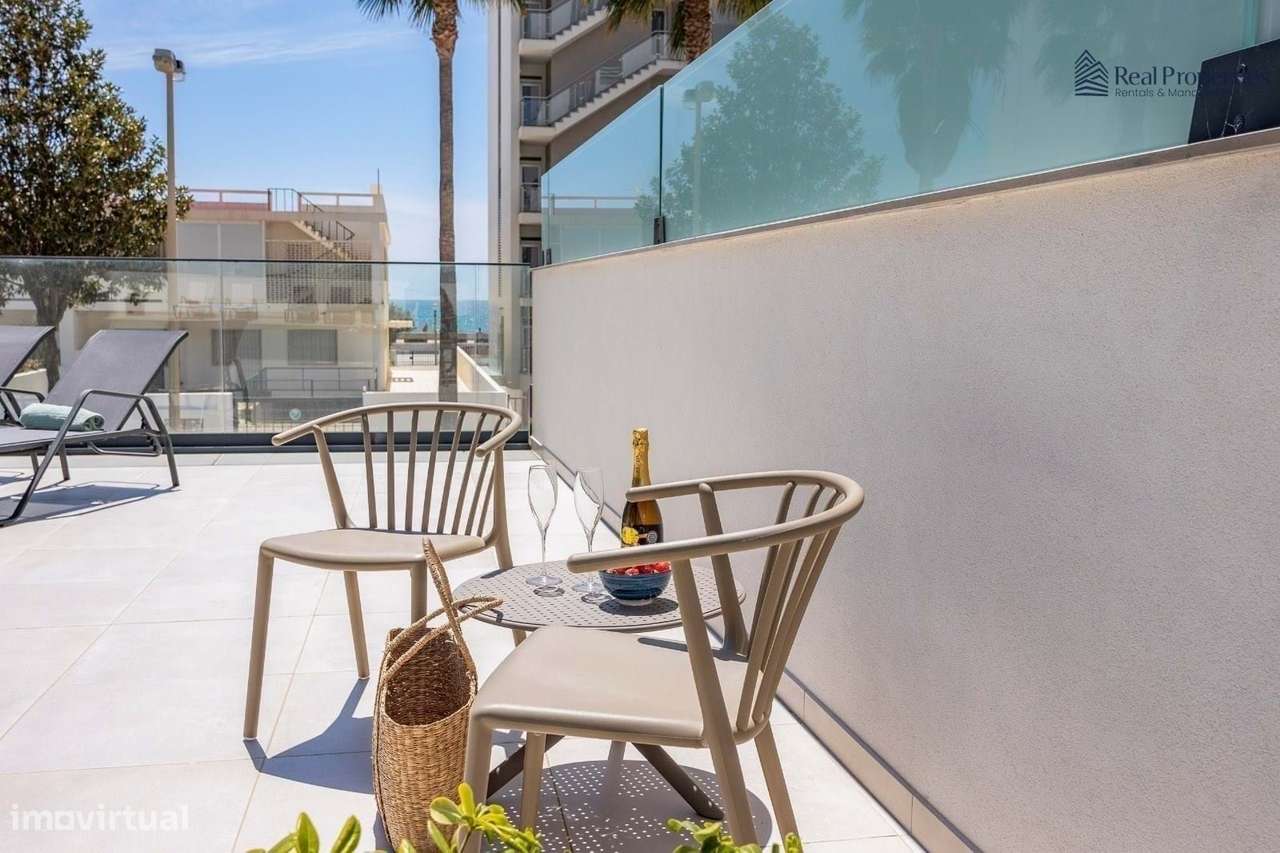 T2 Moderno com vista Mar em Quarteira-24