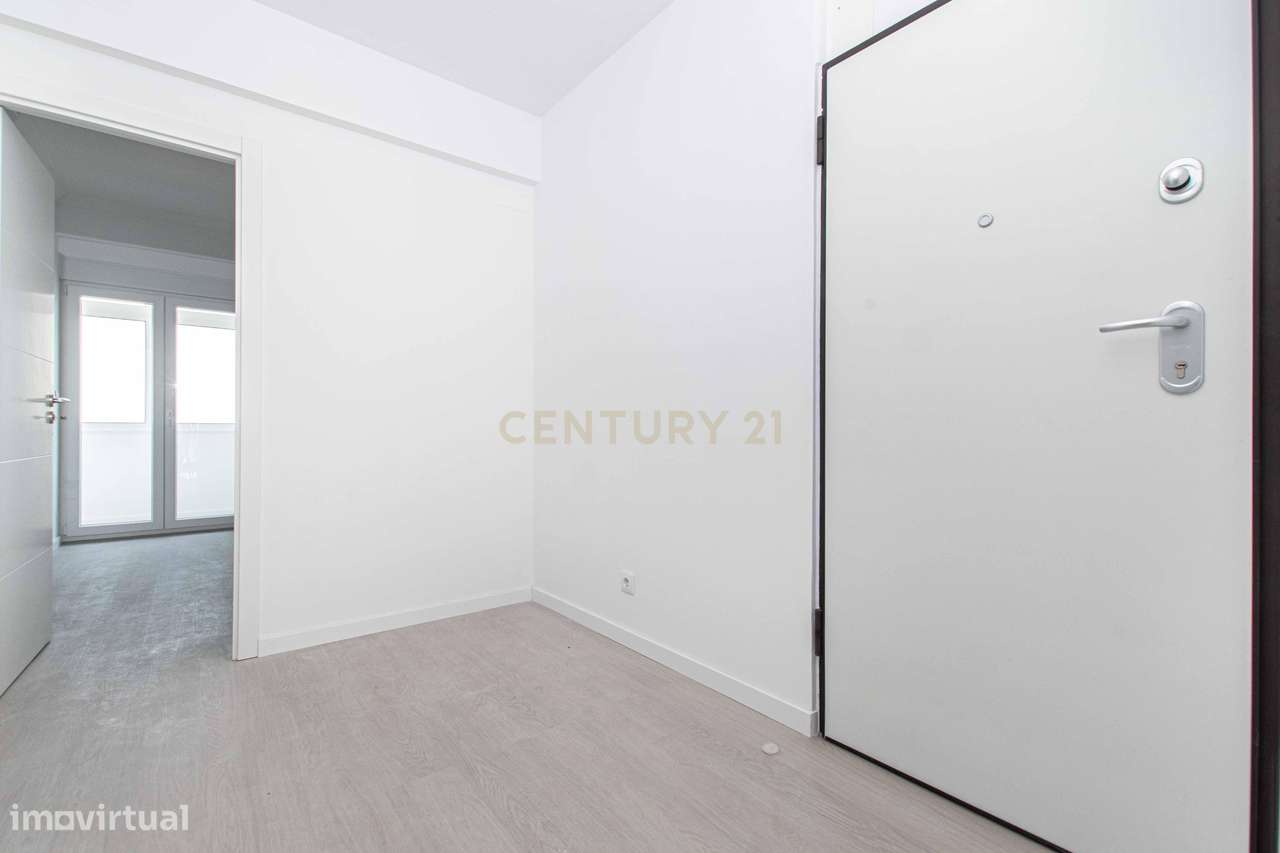 Apartamento T2 Totalmente Remodelado | Odivelas-16