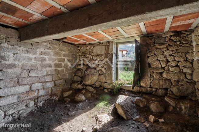 Moradia para Restaurar T2 Venda em Sande, Vilarinho, Barros e Gomide,V-34