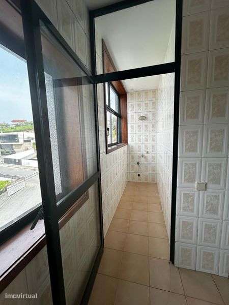 T2 com garagem e varanda FELGUEIRAS - Grande imagem: 5/8