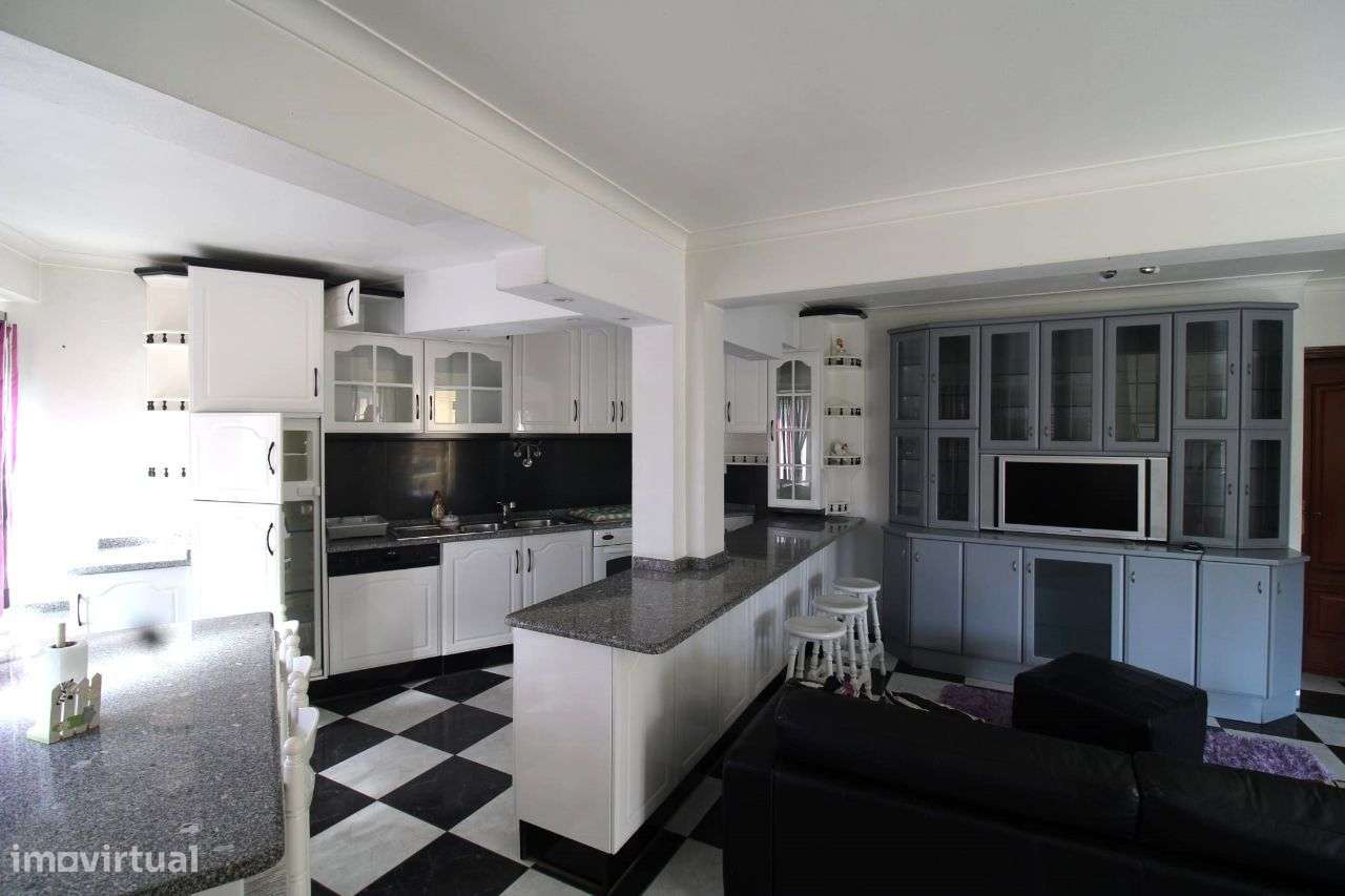 Moradia T4 com Terreno - Pindelo dos Milagres - Grande imagem: 4/24