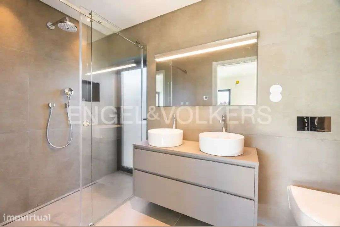 Moradia V4 Exclusiva perto do Carvoeiro-38