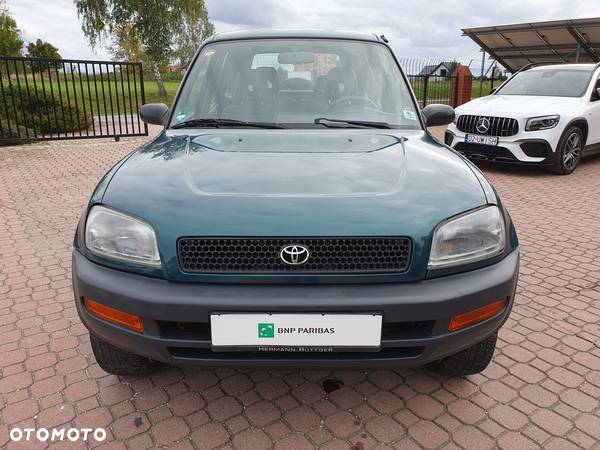 Toyota RAV4 2.0 - 8