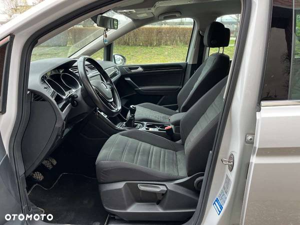 Volkswagen Touran 1.4 TSI (BlueMotion Technology) Comfortline - 20