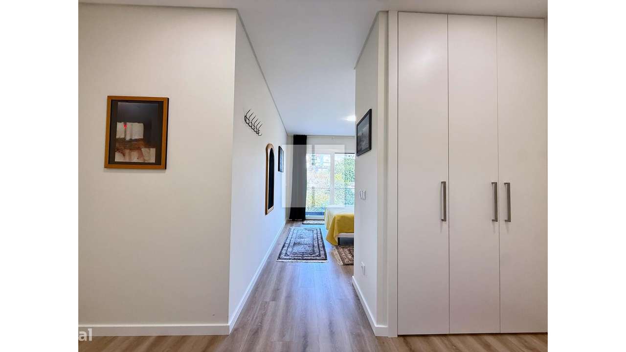 Espaçoso T4+1 Duplex c/ Vista Mar-23