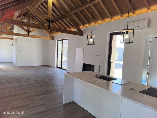 Moradia T4 Renovada com Jardim  Sanguinheira Cantanhede-34