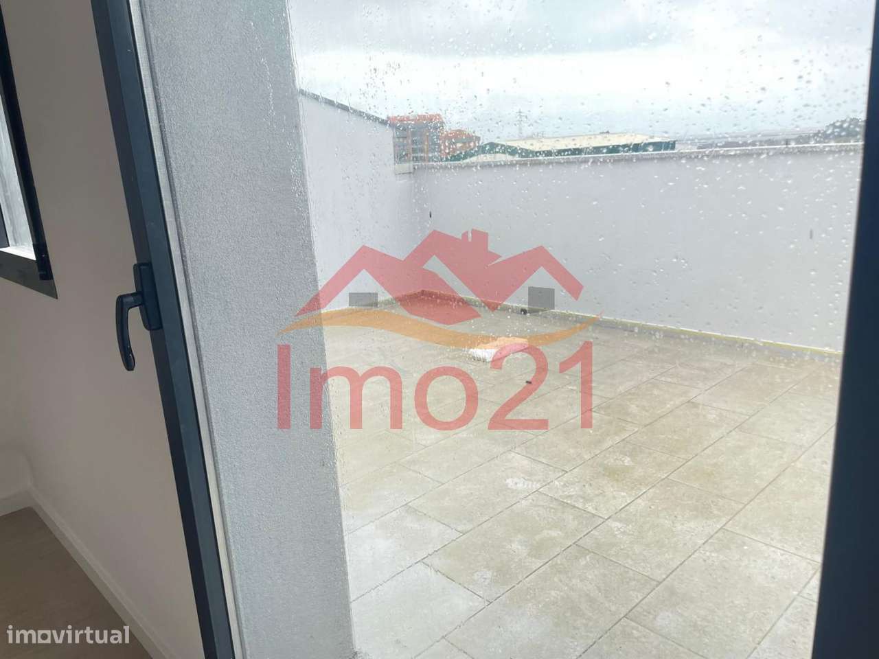 T2 Duplex com Terraço novo em Esgueira-18
