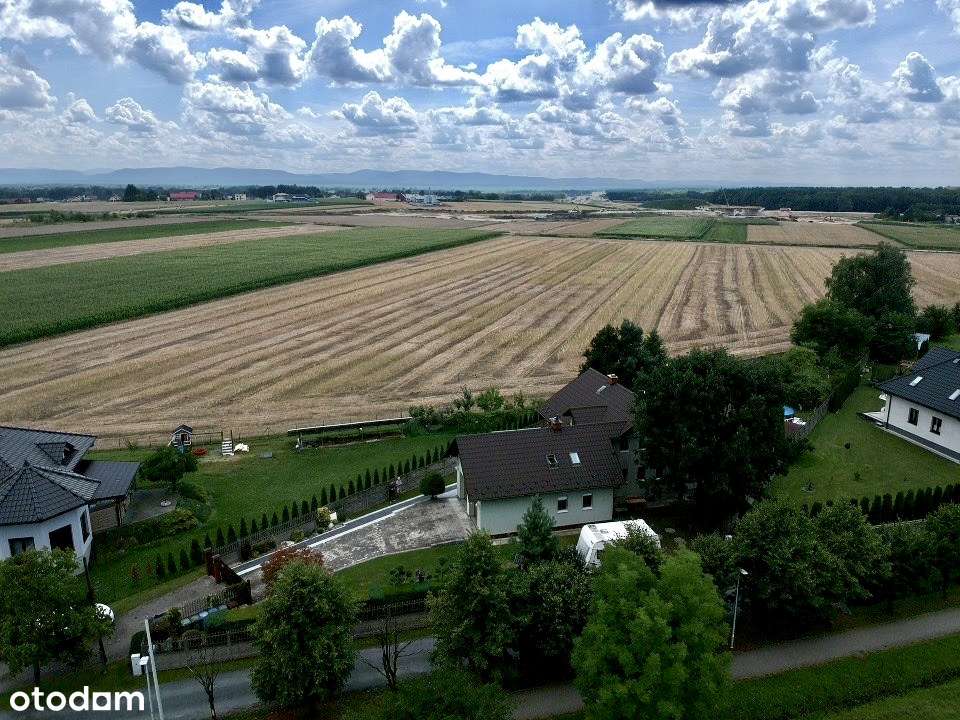 Dom z fotowoltaiką i pięknym ogrodem | 210 m² | widok na góry-3