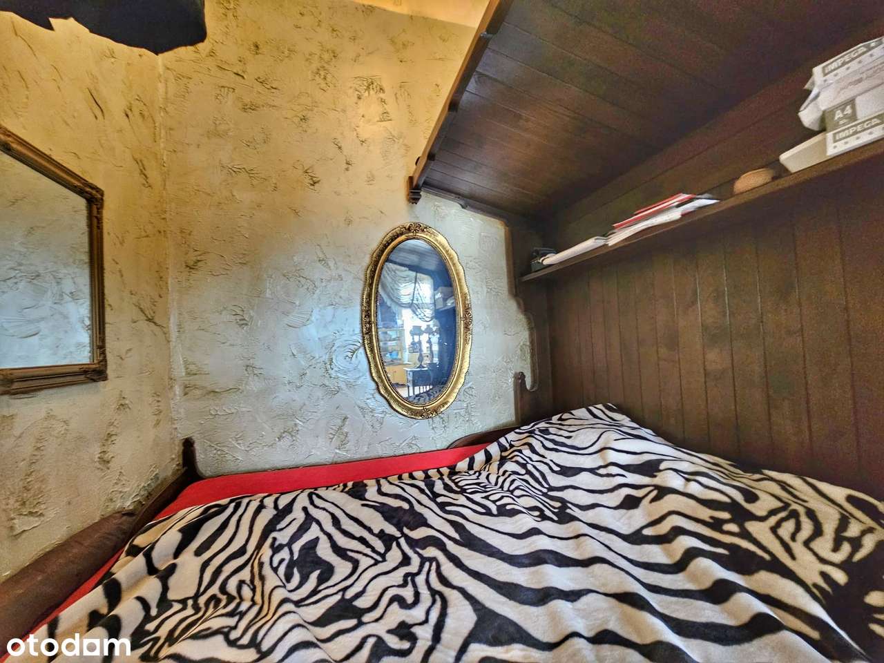 Duża i wyjątkowa kawalerka w ścisłym centrum-6