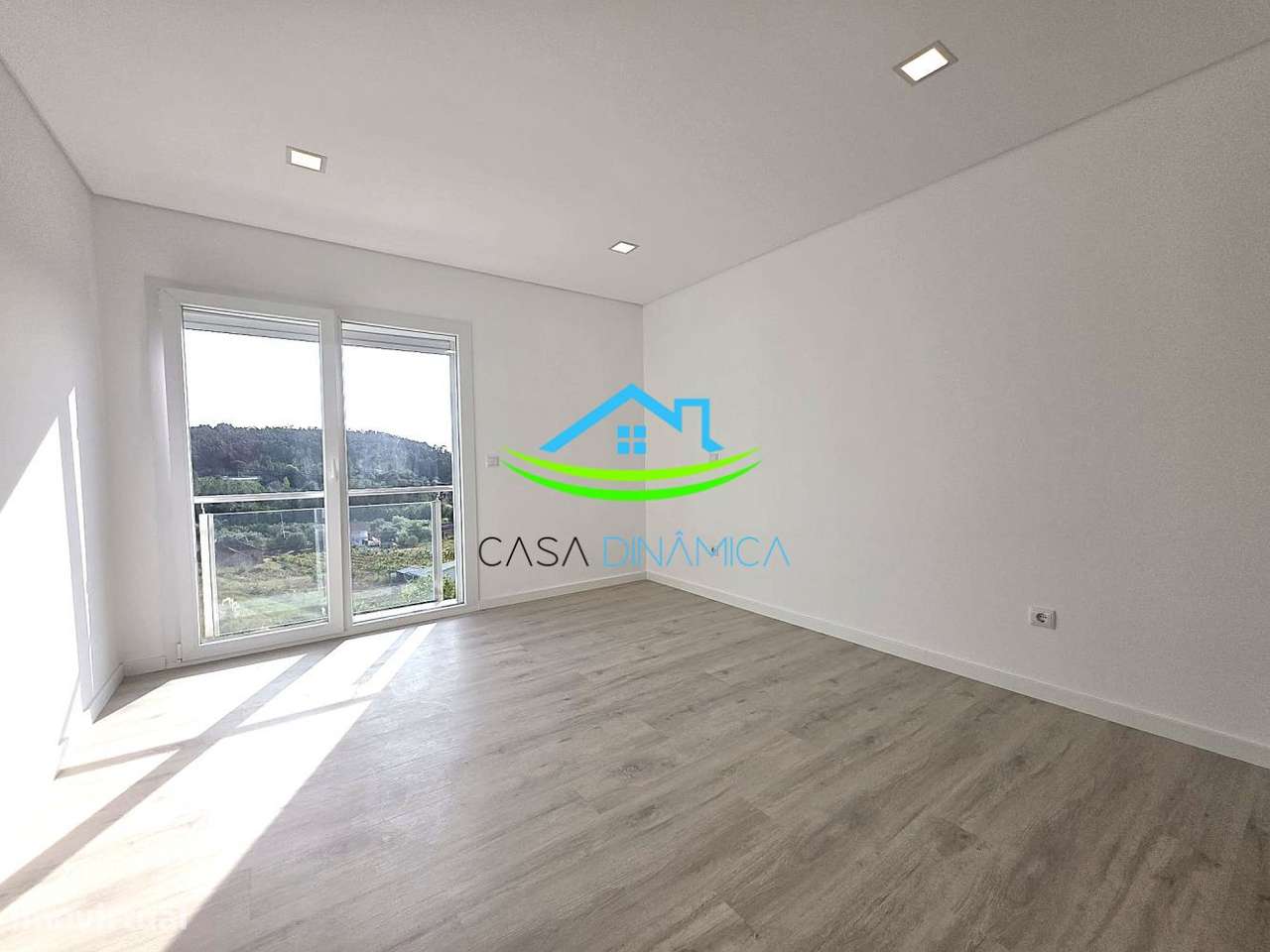 Moradia T4+1 Nova com Garagem Ampla e Jardim – Antuzede, Coimbra-10