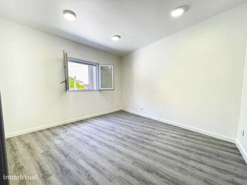 MORADIA T2 REMODELADA - Grande imagem: 5/11