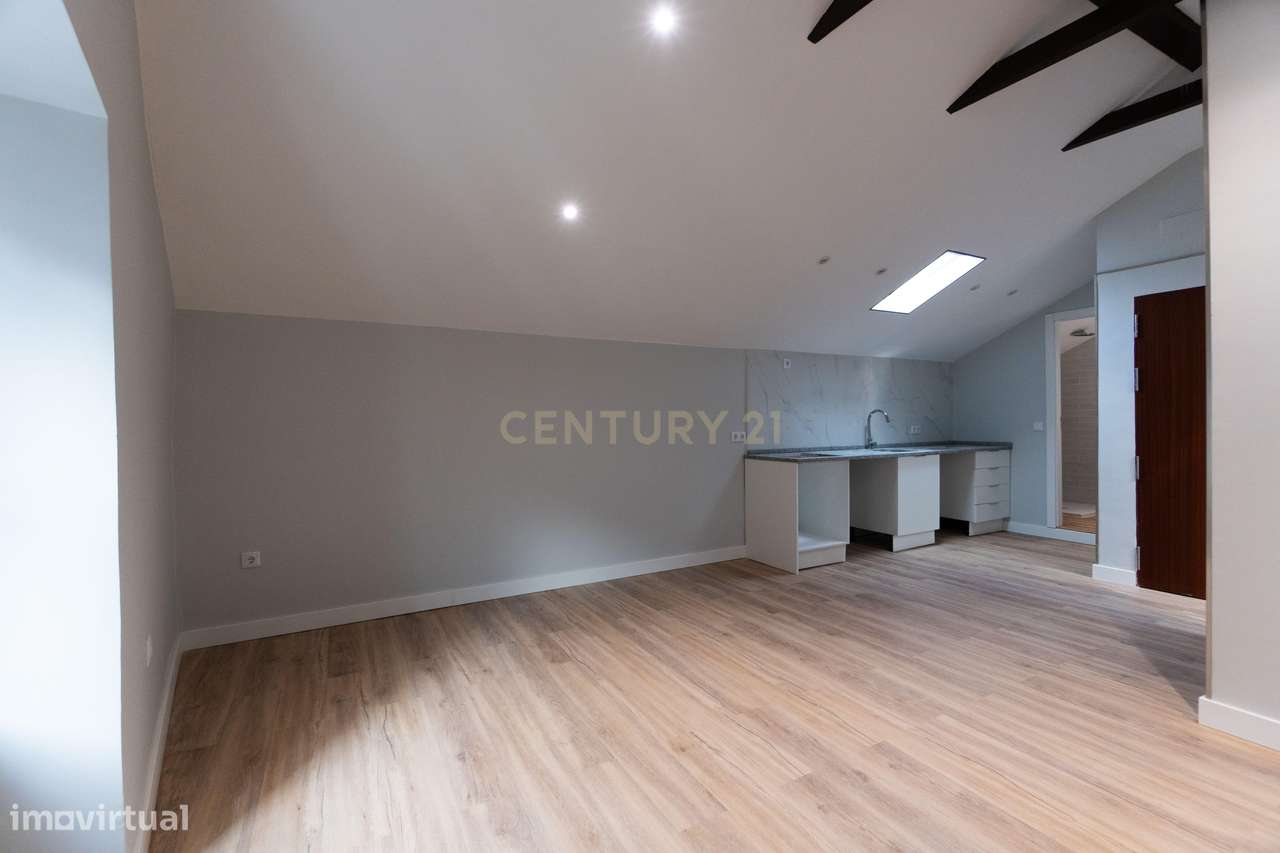 Prédio remodelado na Baixa de Setúbal – uma oportunidade única-49