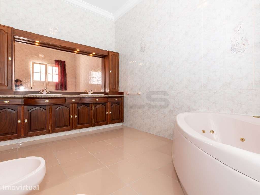 Moradia Imponente e Isolada nos Arrifes Privacidade, Espaço e Vista...-22