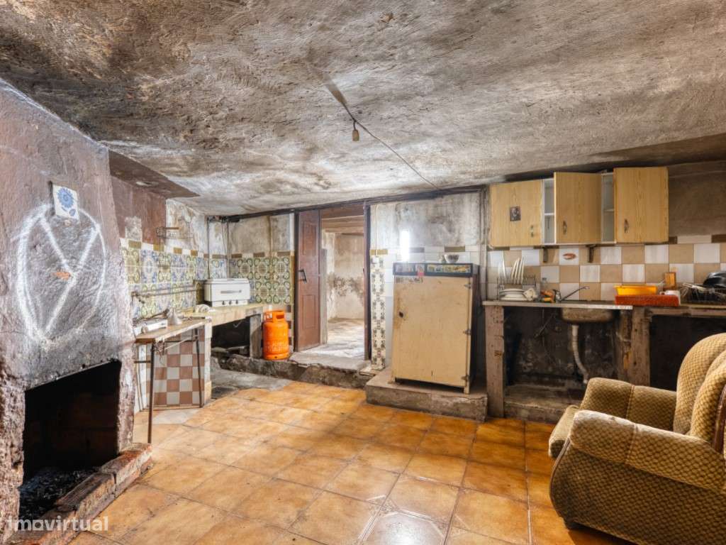Moradia T3 de Rés-do-Chão e 1º Andar | Castelo - Mação - Grande imagem: 4/36