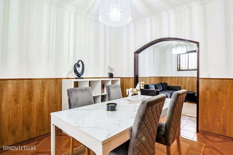 Moradia T2+1 em Argivai – Póvoa de Varzim | Oportunidade única!

Apres - Grande imagem: 5/12