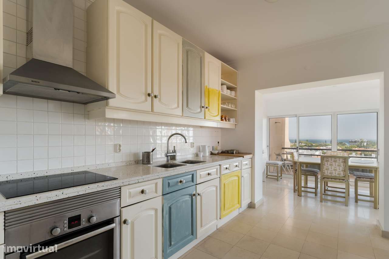 Viva o Sonho de Cascais: Duplex Exclusivo com Vista Mar!-24