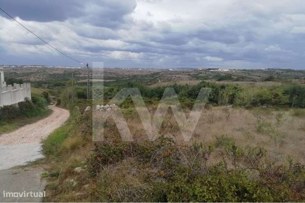 Terreno rústico com 1600m2 na Tojeira, 5 minutos praia do Magoito - Grande imagem: 3/23